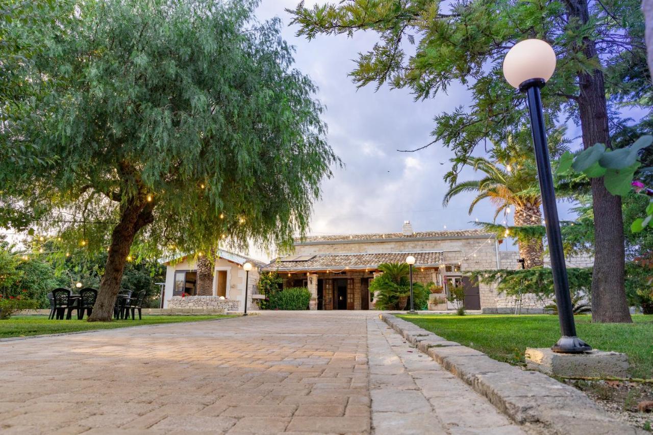 Casale Della Contea Casa de hóspedes Modica Exterior foto